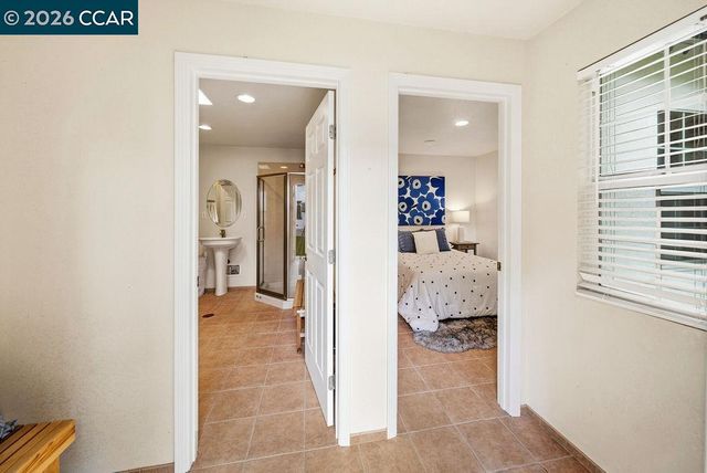 55 La Honda Ct, Clayton, CA 94517