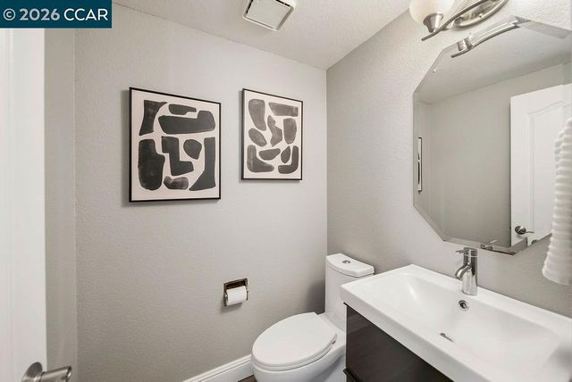 55 La Honda Ct, Clayton, CA 94517