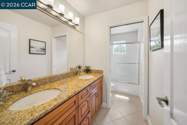 55 La Honda Ct, Clayton, CA 94517