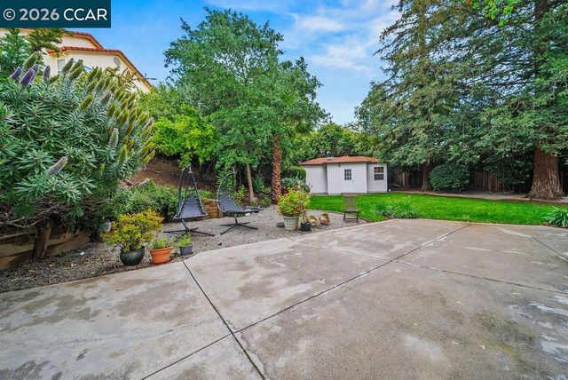 55 La Honda Ct, Clayton, CA 94517