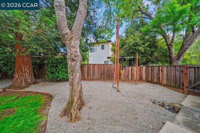 55 La Honda Ct, Clayton, CA 94517