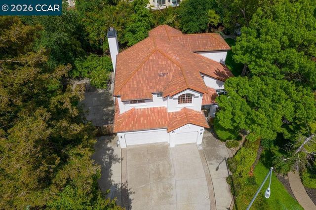 55 La Honda Ct, Clayton, CA 94517