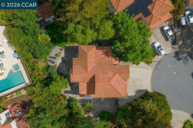 55 La Honda Ct, Clayton, CA 94517