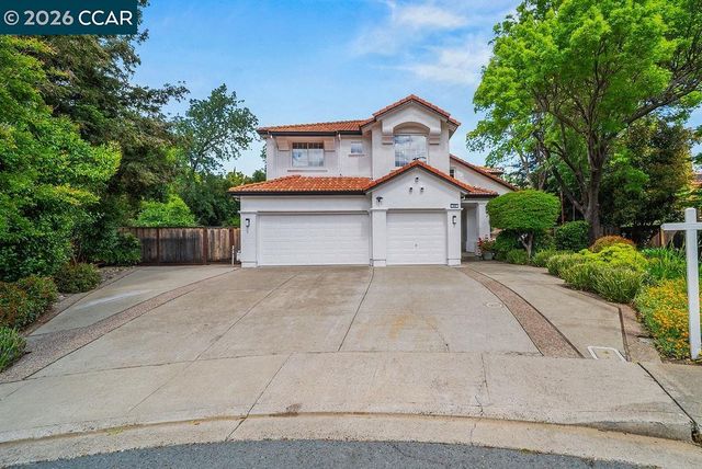 55 La Honda Ct, Clayton, CA 94517