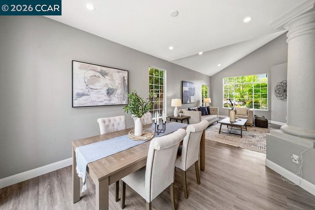 55 La Honda Ct, Clayton, CA 94517