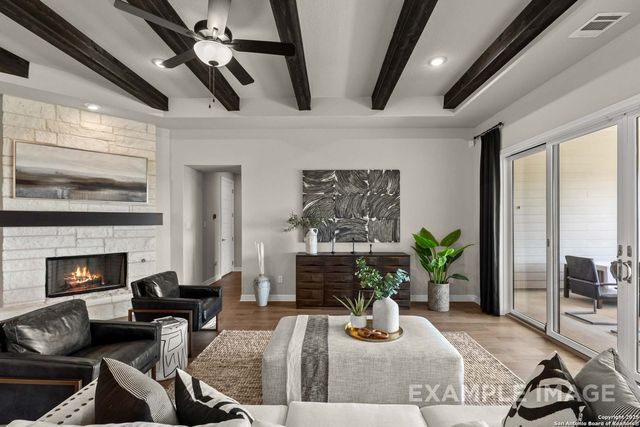 478 Poe Parkway, Castroville, TX 78009