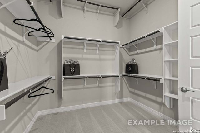 478 Poe Parkway, Castroville, TX 78009