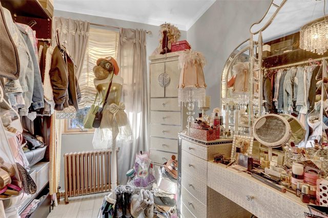 60-23 77th Place, Middle Village, NY 11379