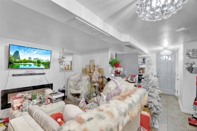 60-23 77th Place, Middle Village, NY 11379