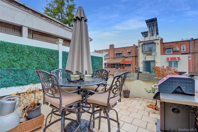 60-23 77th Place, Middle Village, NY 11379