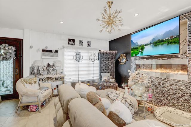 60-23 77th Place, Middle Village, NY 11379