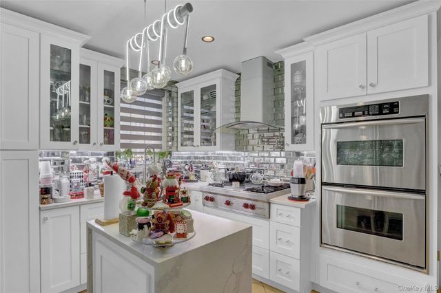 60-23 77th Place, Middle Village, NY 11379