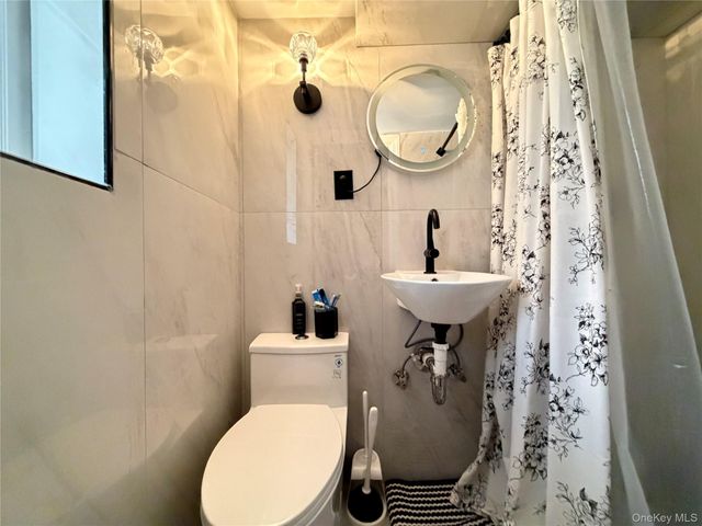 60-23 77th Place, Middle Village, NY 11379