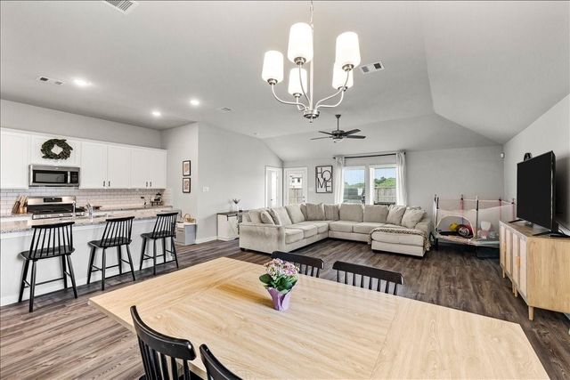 4901 Perennial Lane, La Marque, TX 77568