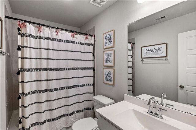 4901 Perennial Lane, La Marque, TX 77568