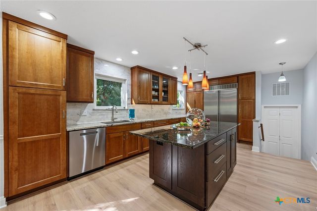 6204 Bon Terra Drive, Austin, TX 78731