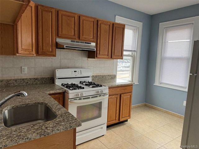 594 Yonkers Avenue 3, Yonkers, NY 10704