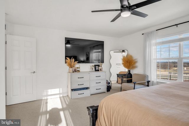 100 EAGLE RD, Dillsburg, PA 17019