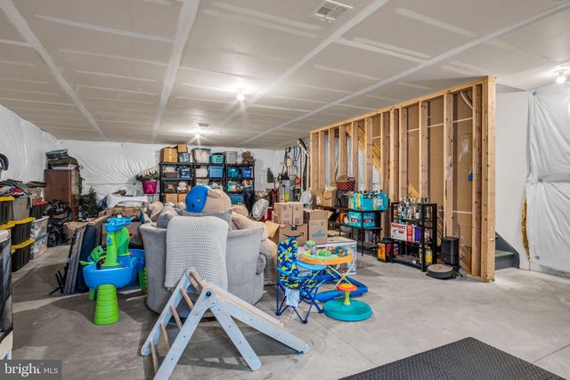 100 EAGLE RD, Dillsburg, PA 17019