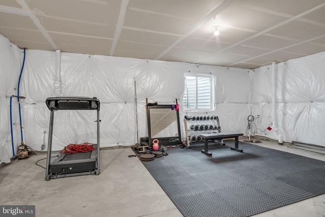 100 EAGLE RD, Dillsburg, PA 17019