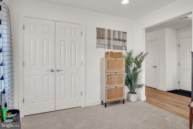 100 EAGLE RD, Dillsburg, PA 17019