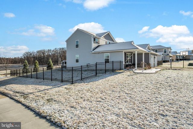 100 EAGLE RD, Dillsburg, PA 17019