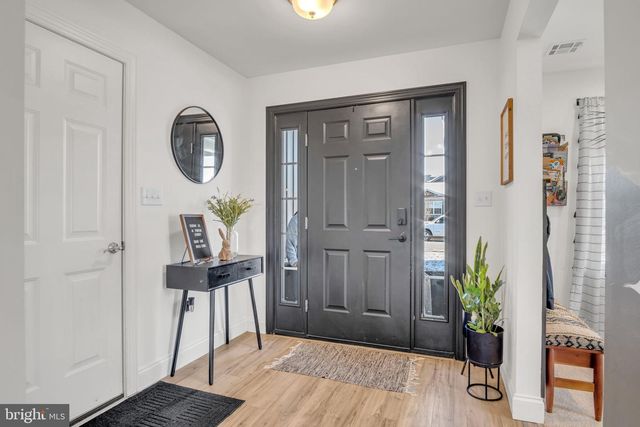 100 EAGLE RD, Dillsburg, PA 17019