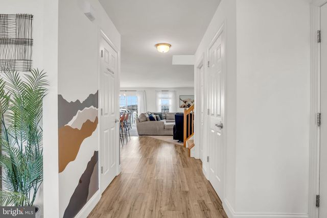 100 EAGLE RD, Dillsburg, PA 17019