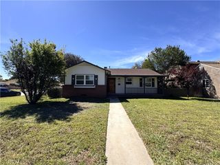 430 N Leland, West Covina, CA 91790