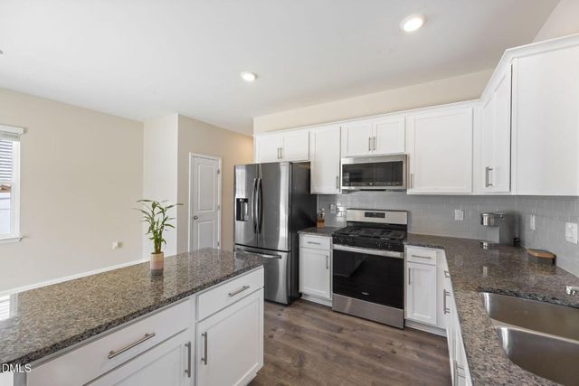 27 Winterberry Way, Fuquay Varina, NC 27526