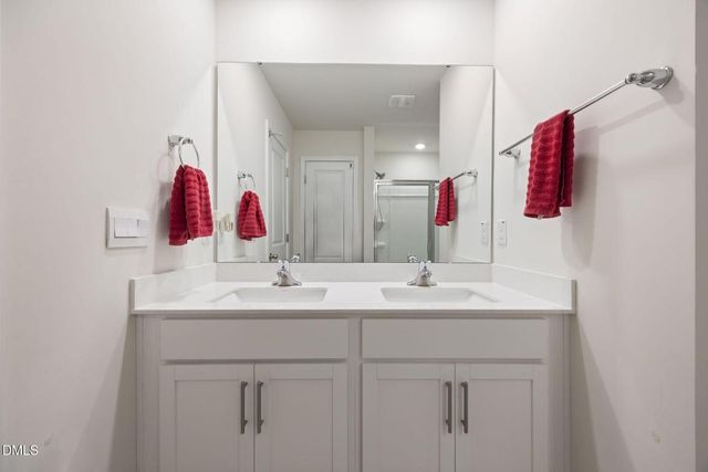 27 Winterberry Way, Fuquay Varina, NC 27526