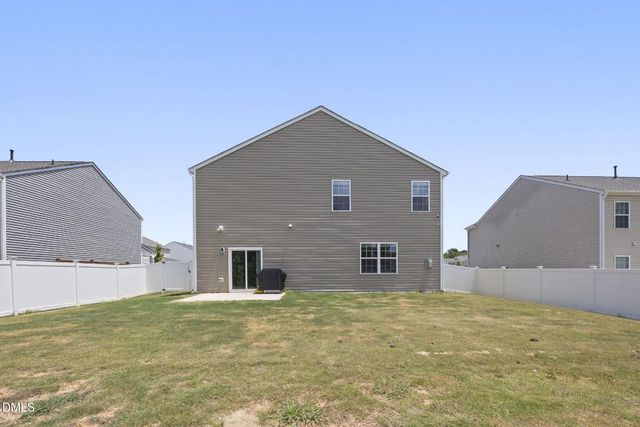 27 Winterberry Way, Fuquay Varina, NC 27526