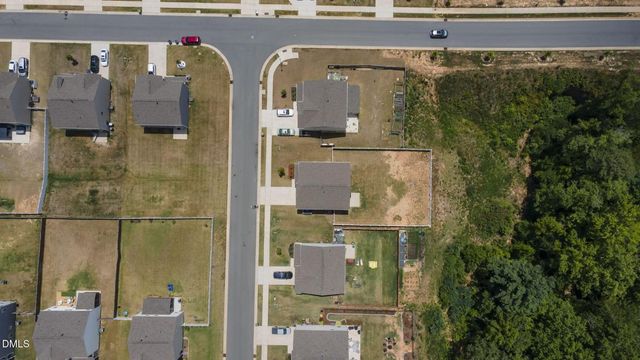 27 Winterberry Way, Fuquay Varina, NC 27526
