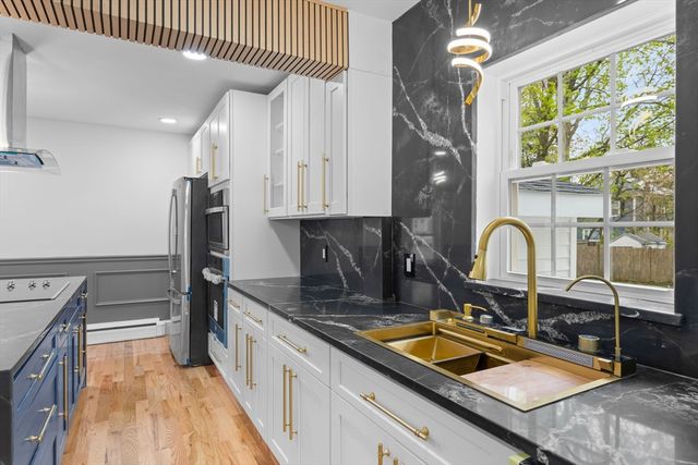 222 Menlo St, Brockton, MA 02301