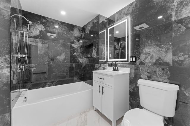 222 Menlo St, Brockton, MA 02301
