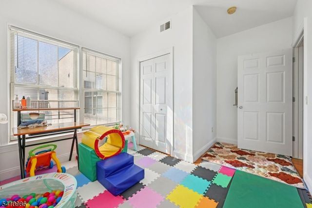 15 Tichenor Ln 407, Newark City, NJ 07114