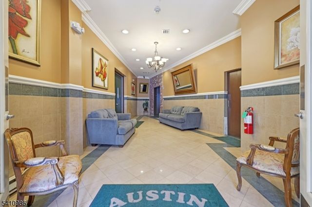 15 Tichenor Ln 407, Newark City, NJ 07114