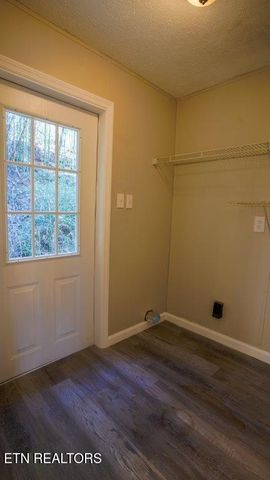 1121 Army St, Knoxville, TN 37920