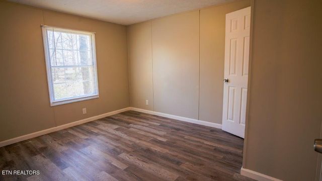 1121 Army St, Knoxville, TN 37920
