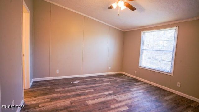 1121 Army St, Knoxville, TN 37920