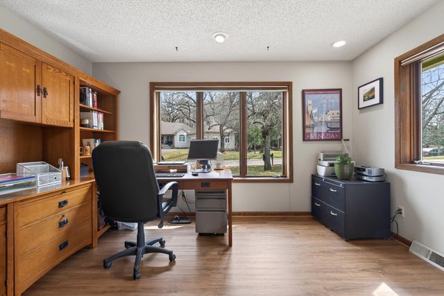 7780 139th Court, Apple Valley, MN 55124