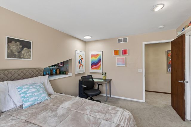 7780 139th Court, Apple Valley, MN 55124