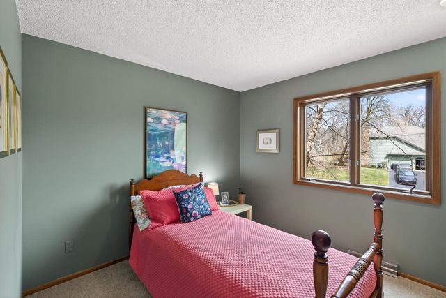 7780 139th Court, Apple Valley, MN 55124