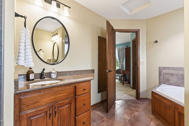 7780 139th Court, Apple Valley, MN 55124