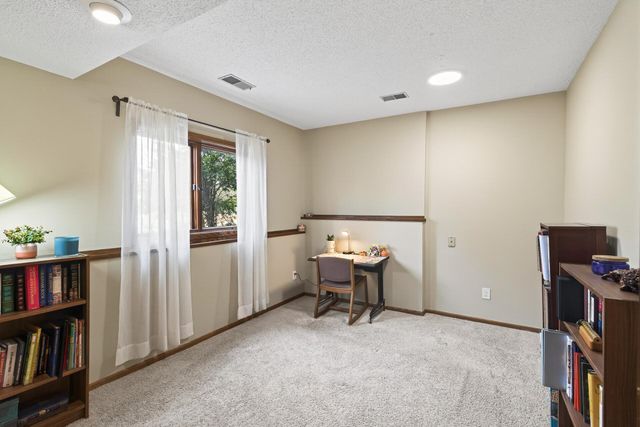 7780 139th Court, Apple Valley, MN 55124