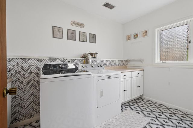 7780 139th Court, Apple Valley, MN 55124