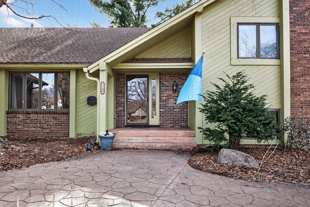 7780 139th Court, Apple Valley, MN 55124