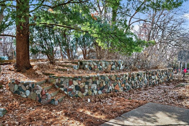 7780 139th Court, Apple Valley, MN 55124