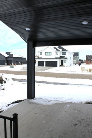 959 50th Avenue W, West Fargo, ND 58078