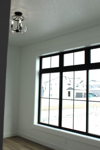 959 50th Avenue W, West Fargo, ND 58078